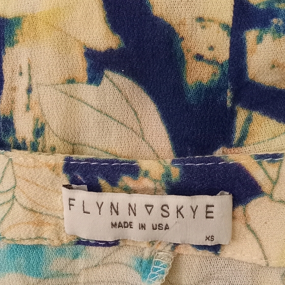 flynn skye lace up front unique floral tunic/ coverup/ minidress XS - Picture 4 of 6